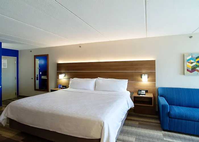 Express & By Ihg Hotel 2*