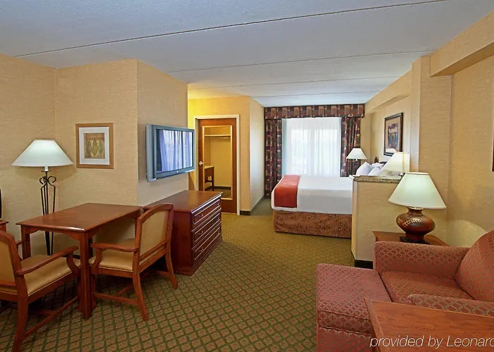 Express & By Ihg 2*
